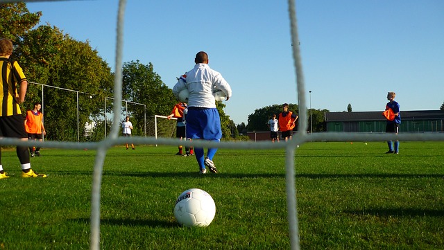 偏向進攻端 偏向進攻端